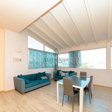 La Perla Dello Ionio Apartment *